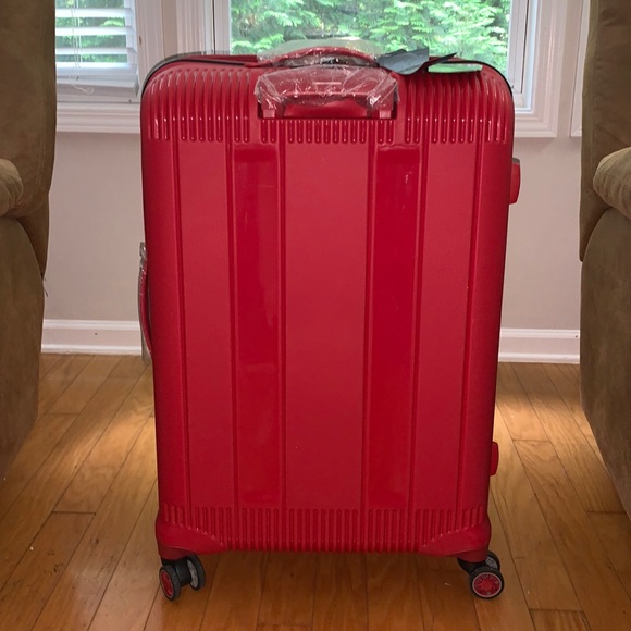 Victoria Red Hard-case 29” Suitcase - Picture 4 of 17